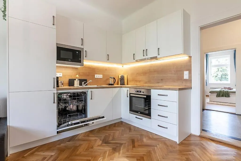 Village-Like Peace & Quiet In City + Parking Prague Apartment