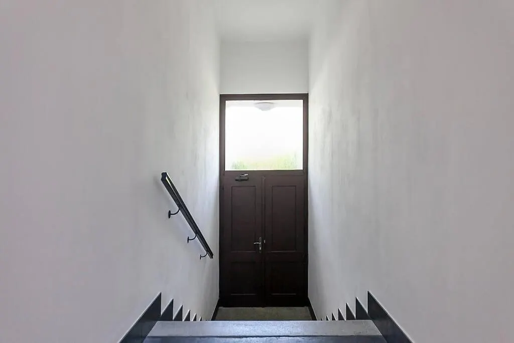 Village-Like Peace & Quiet In City + Parking Prague Apartment