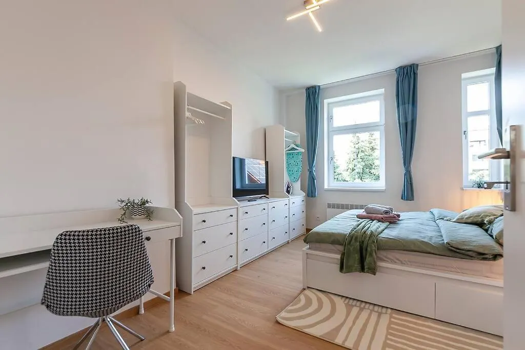 Apartment Village-Like Peace & Quiet In City + Parking Prague