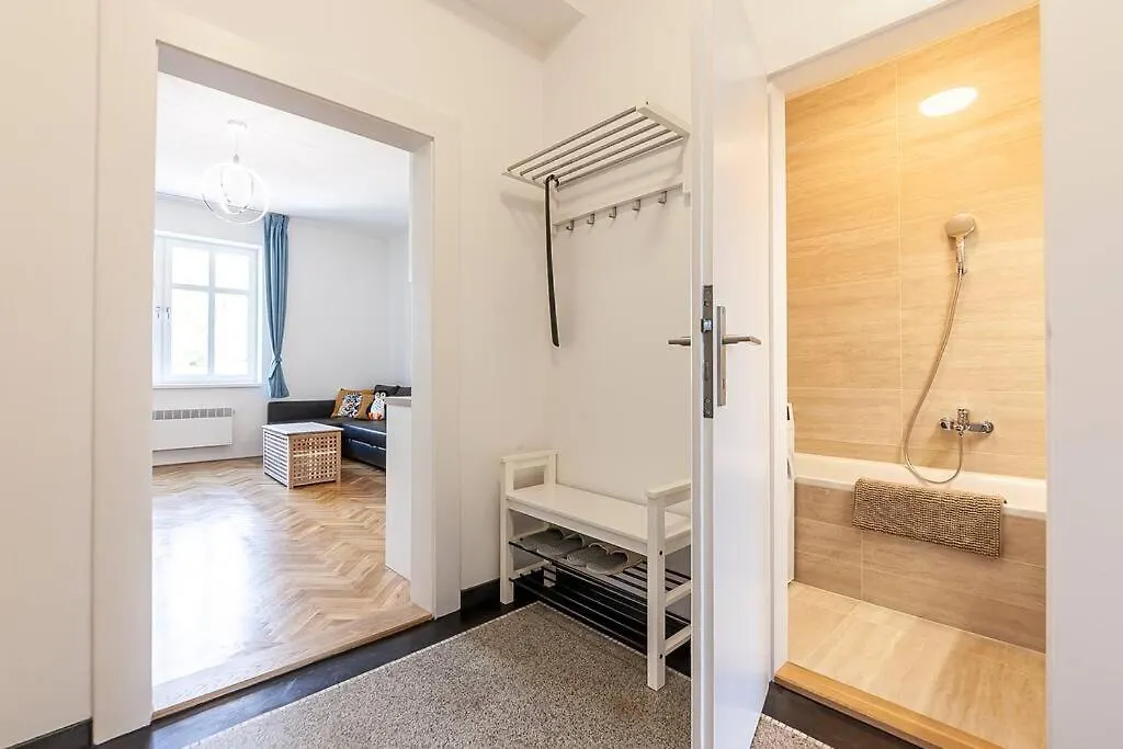Apartment Village-Like Peace & Quiet In City + Parking Prague