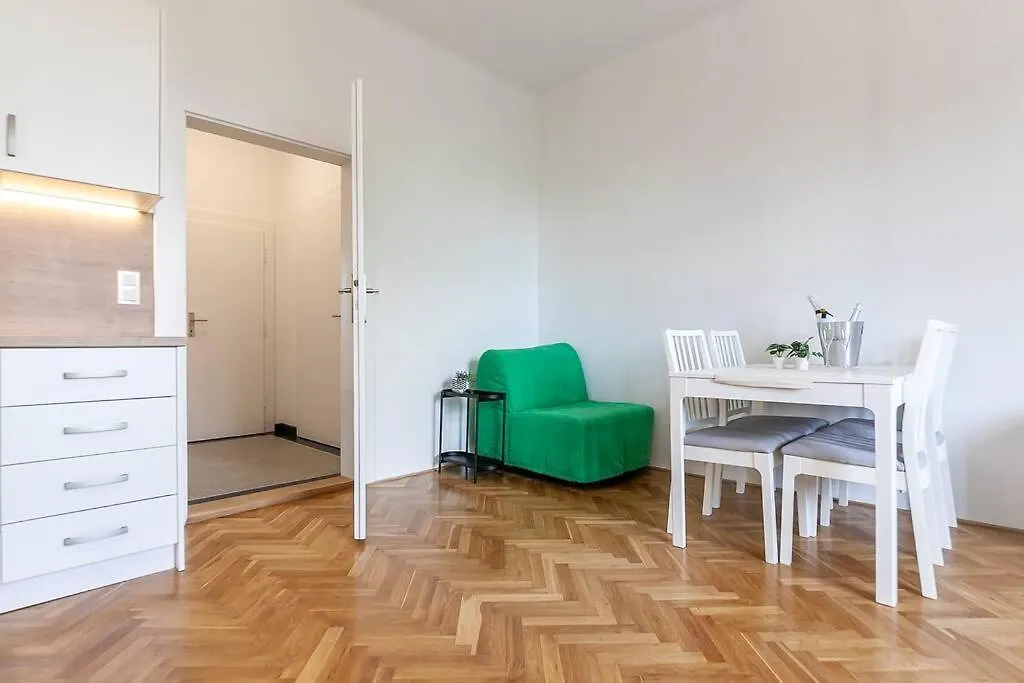 Apartmán Village-Like Peace & Quiet In City + Parking Praha